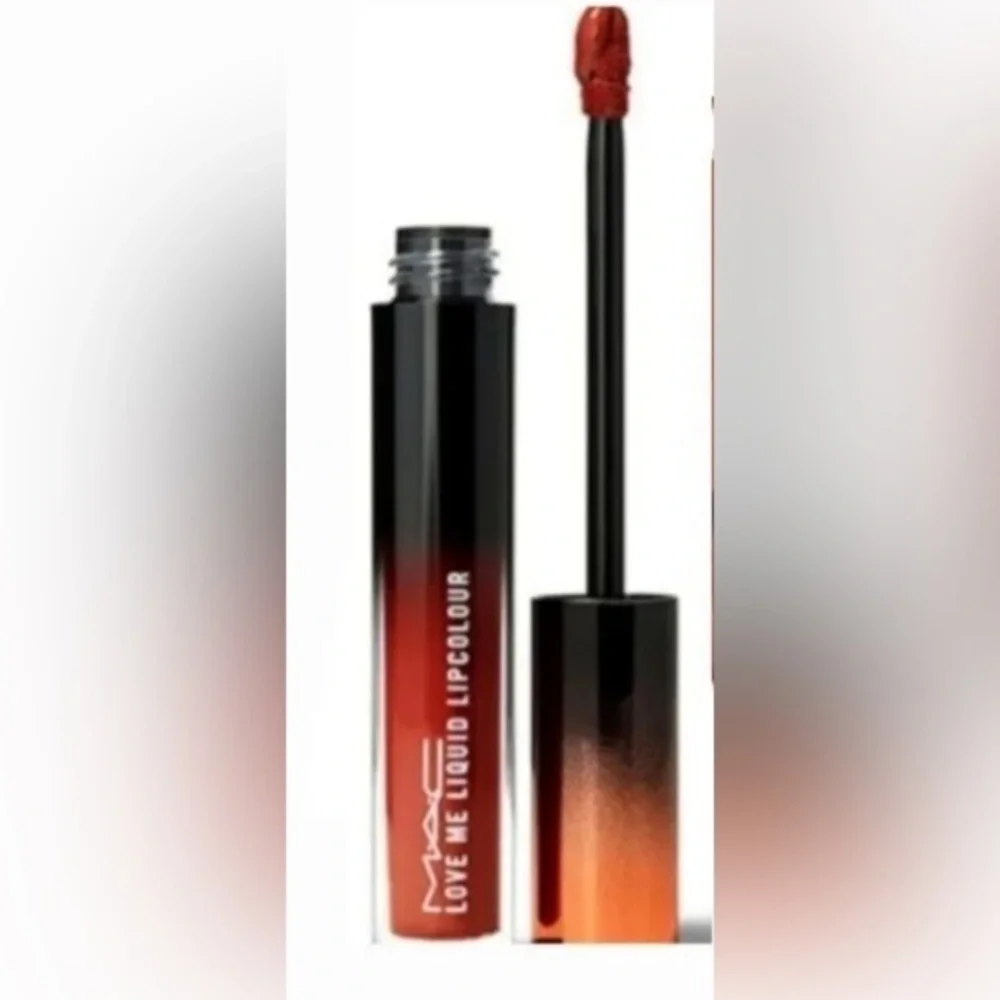 MAC Love Me Liquid LipColour 483 IT'S ALL ME 0.10 fl oz NIB